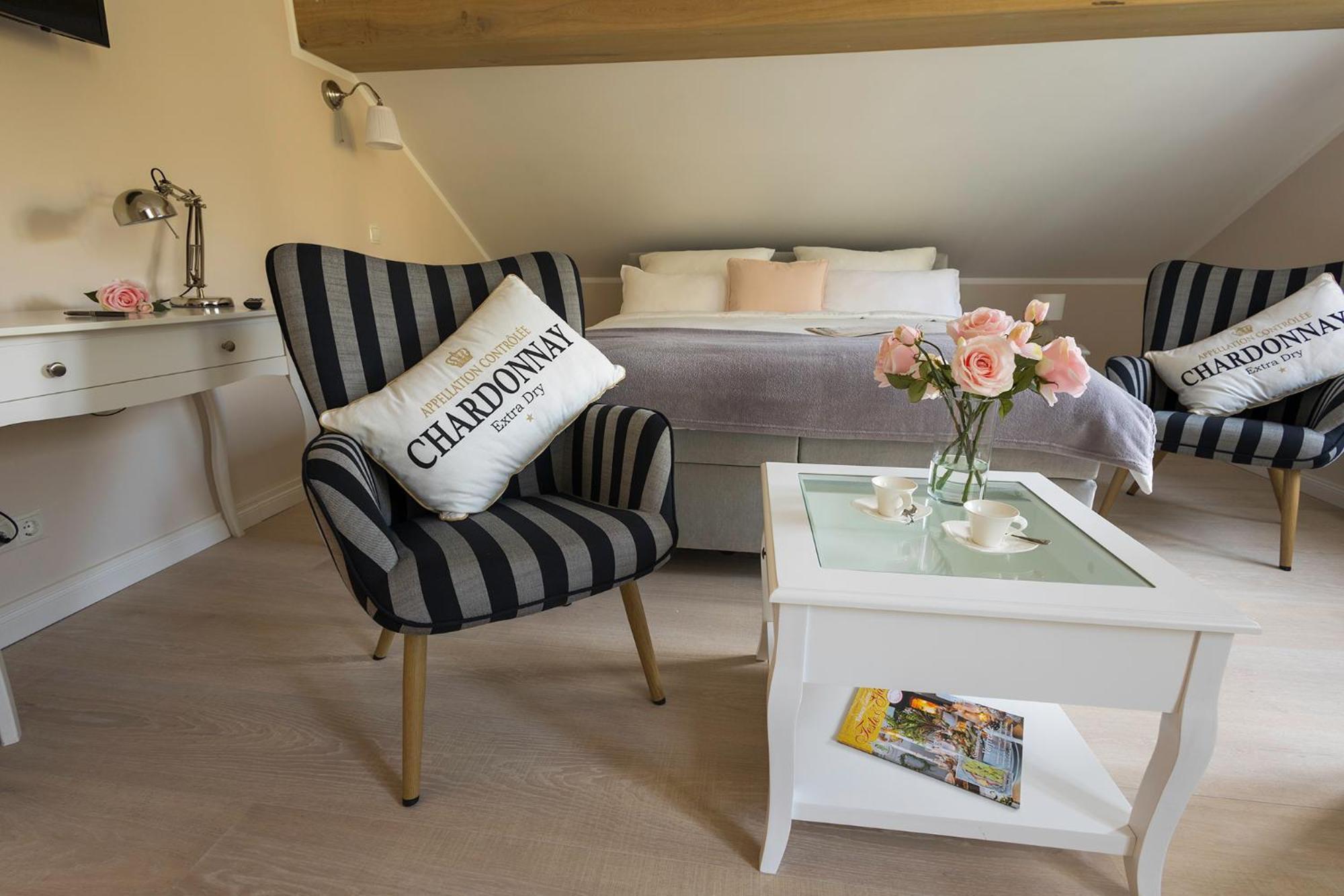 דירות מאיין Nostalgie-Nest Mit Boxspringbett מראה חיצוני תמונה